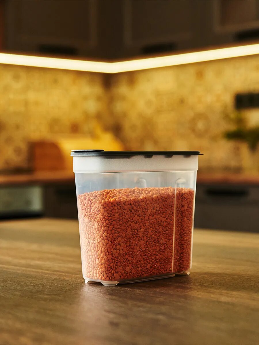Контейнер для хранения круп и сыпучих продуктов с крышкой 1,4 л
